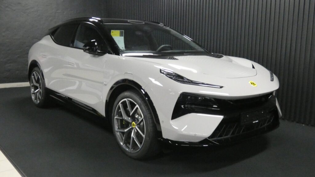 Lotus Eletre 