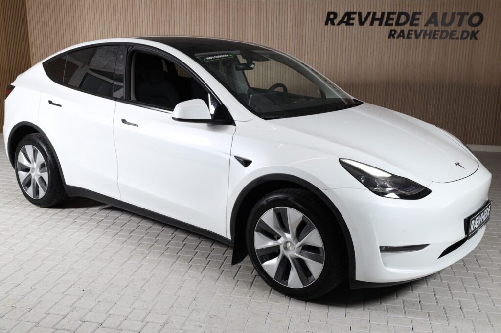 Tesla Model-Y 2022